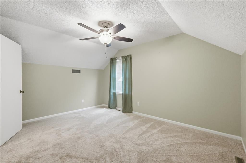 528 NE Bordner Drive — photo 20