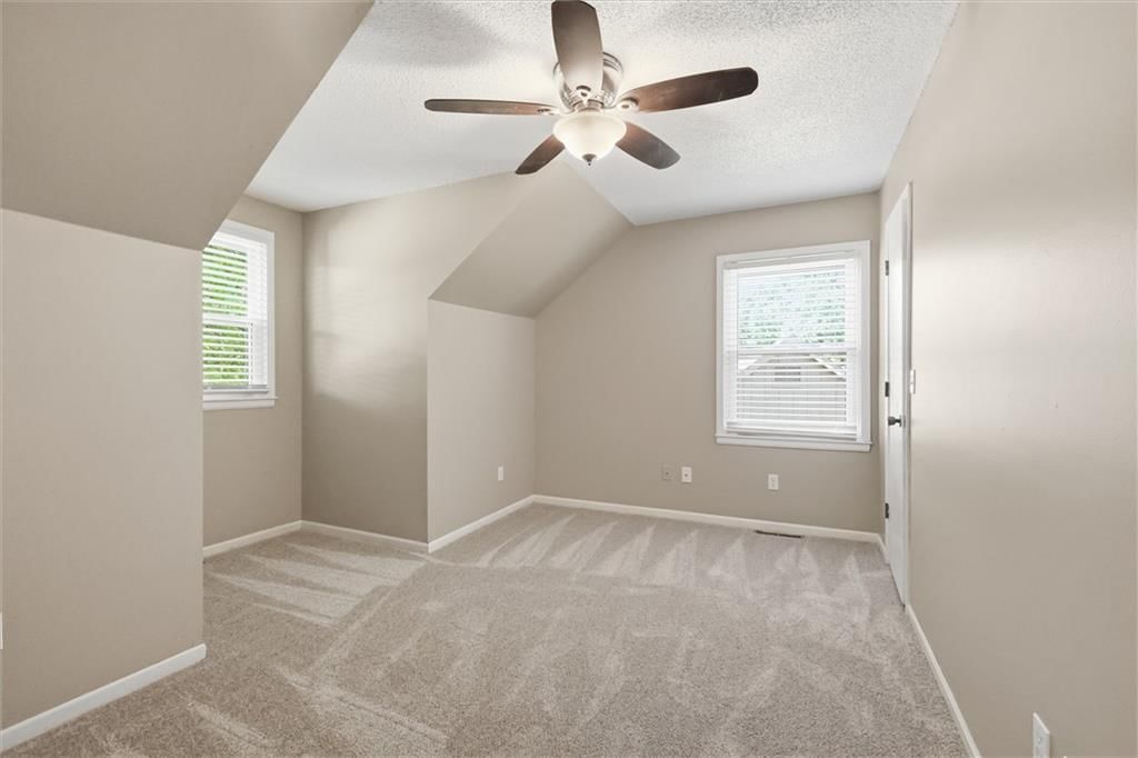 528 NE Bordner Drive — photo 22
