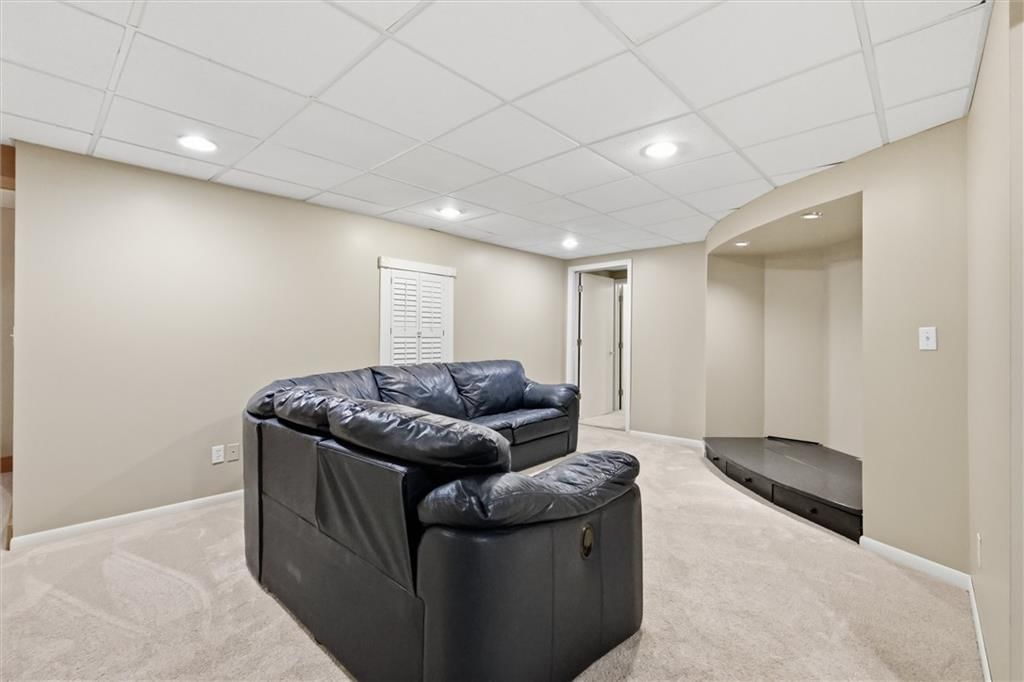 528 NE Bordner Drive — photo 28