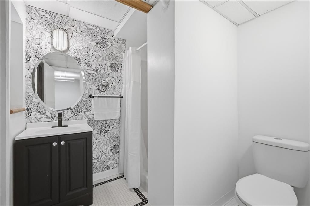 528 NE Bordner Drive — photo 33