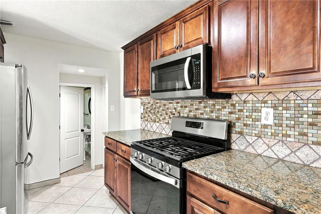 3306 Hagemann Street — photo 17
