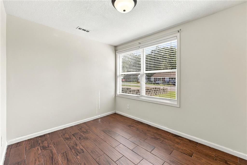 3306 Hagemann Street — photo 25