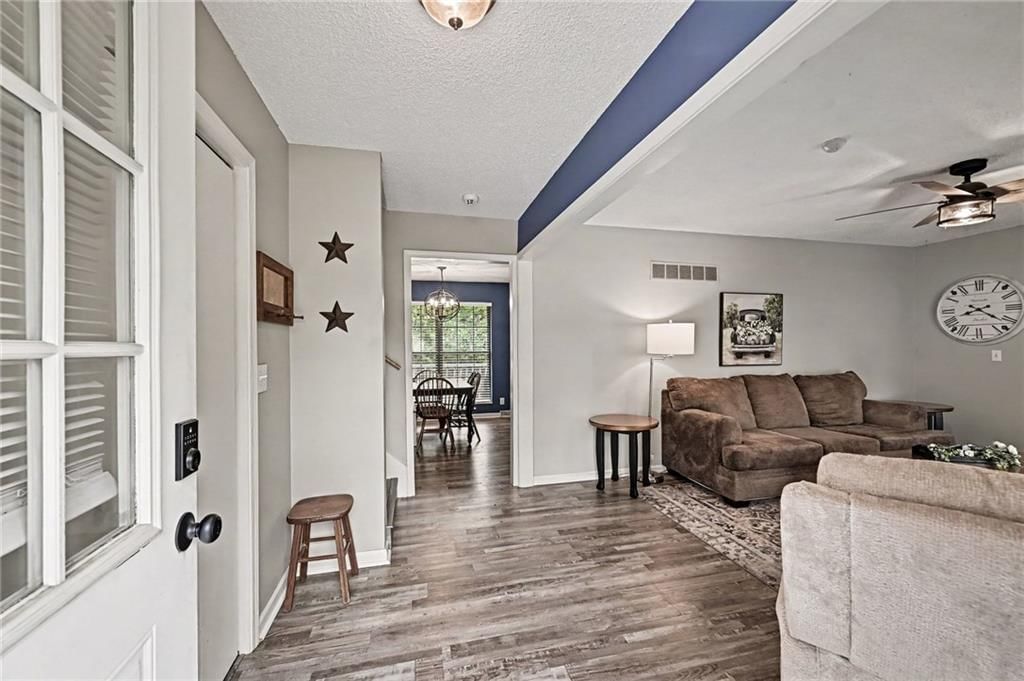 11225 N Tracy Avenue — photo 5