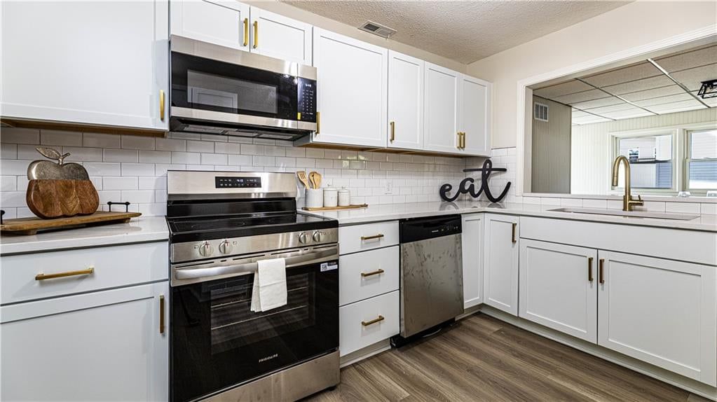 610 SW Browning Avenue — photo 2