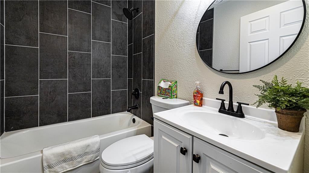 610 SW Browning Avenue — photo 9