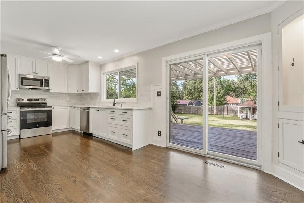 9128 Westbrooke Drive — photo 11