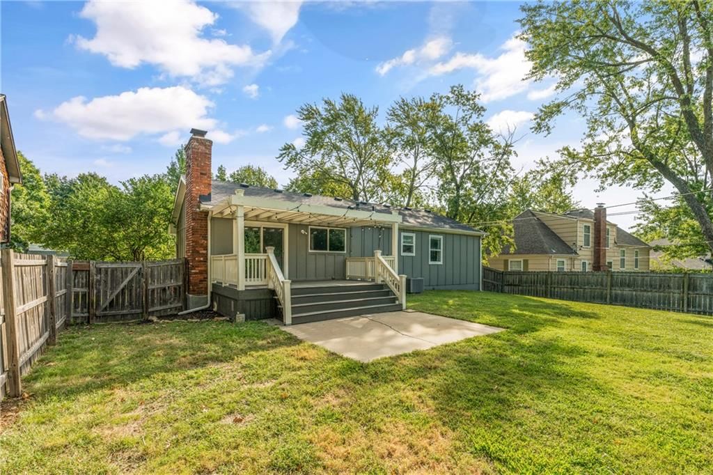 9128 Westbrooke Drive — photo 27