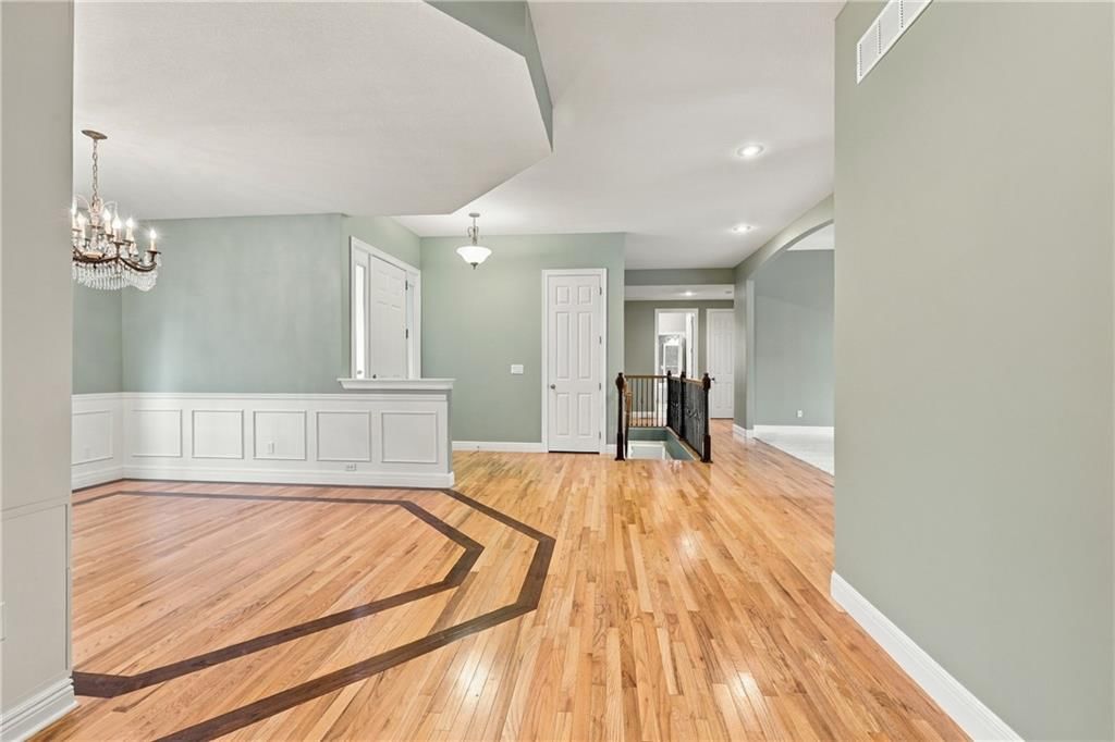 10108 N Willow Avenue — photo 10