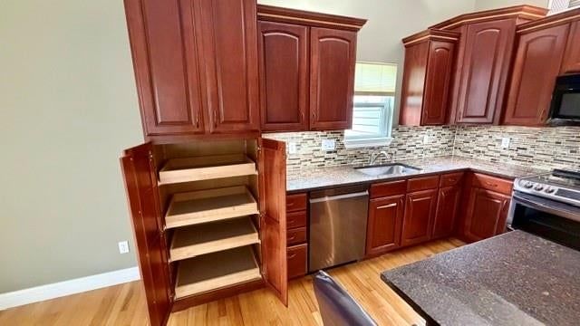 10108 N Willow Avenue — photo 13