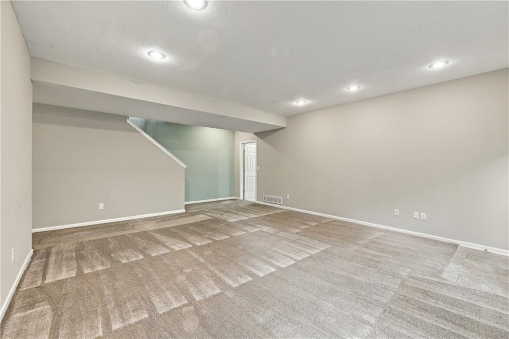 10108 N Willow Avenue — photo 35