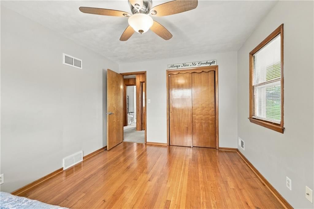 10407 E 30th Terrace — photo 16