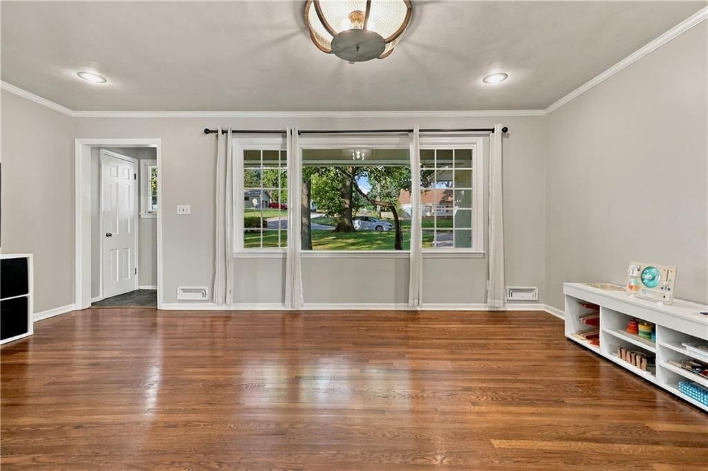 8025 Dearborn Drive — photo 6