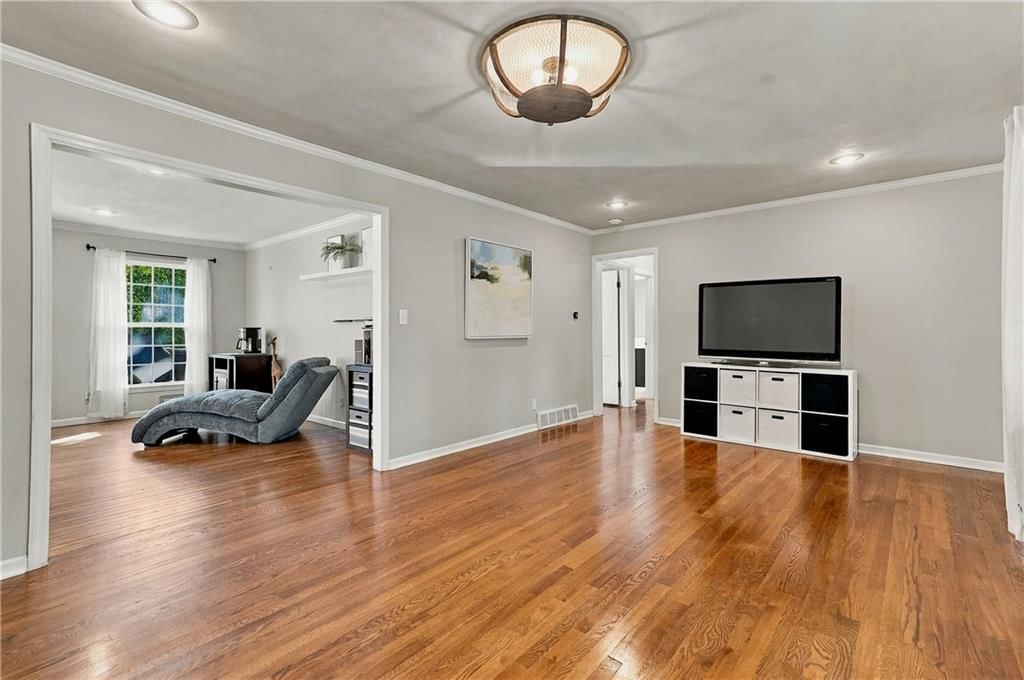 8025 Dearborn Drive — photo 8