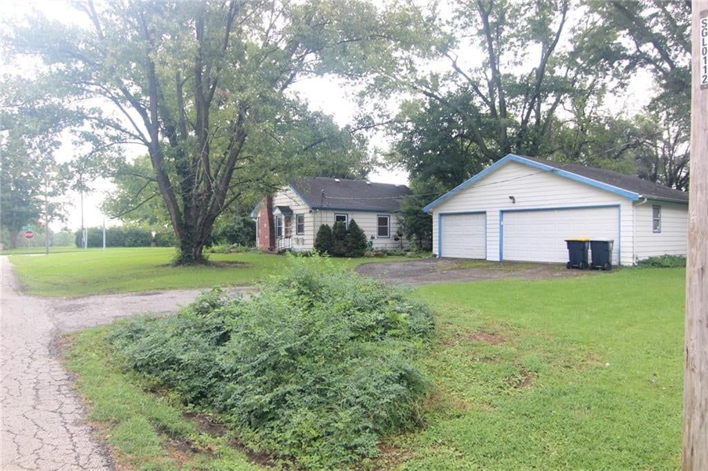 7700 Blue Ridge Boulevard — photo 2