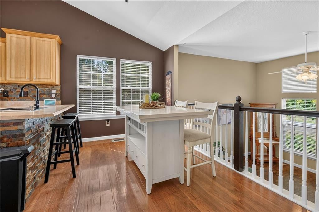 1433 Glen Drive — photo 10