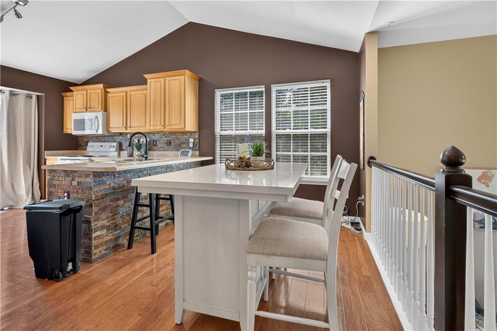 1433 Glen Drive — photo 11