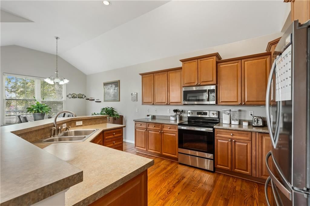7631 W 158th Terrace — photo 10