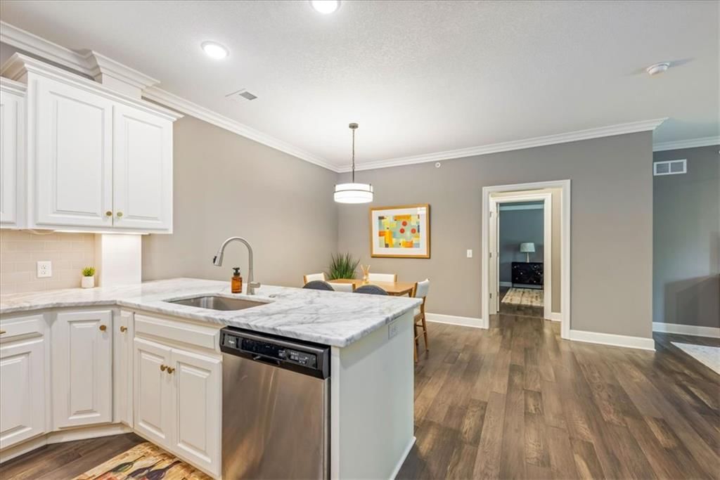 16019 Fontana Street — photo 11