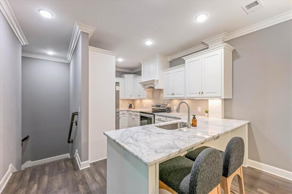 16019 Fontana Street — photo 12