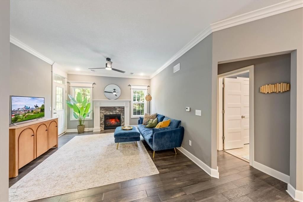 16019 Fontana Street — photo 17