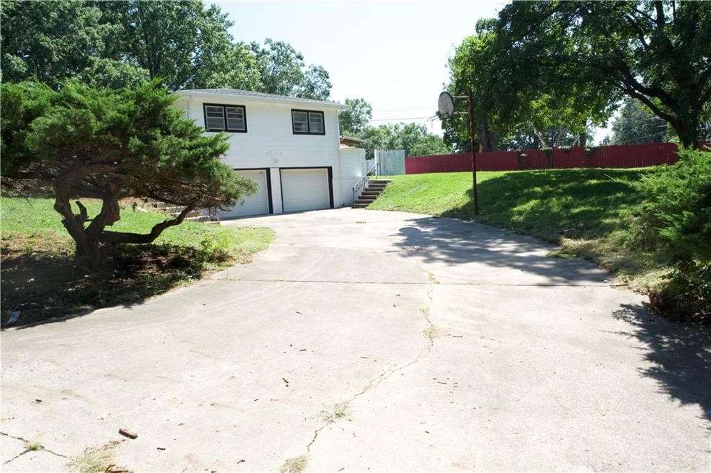 7401 Greeley Avenue — photo 5