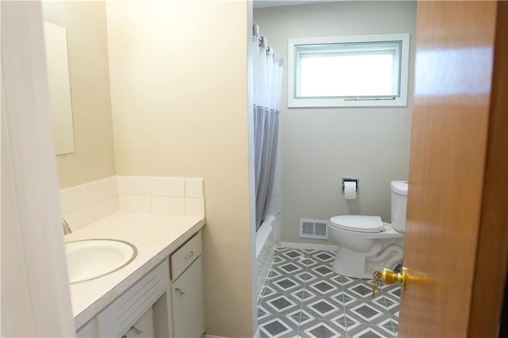 7401 Greeley Avenue — photo 14