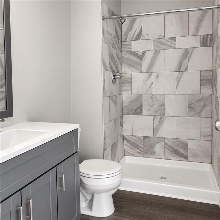 899 W Gay Street — photo 2
