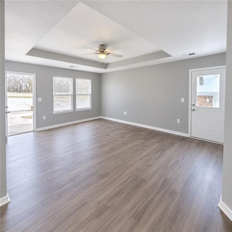 899 W Gay Street — photo 3