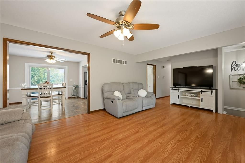 6115 Larson Avenue — photo 3
