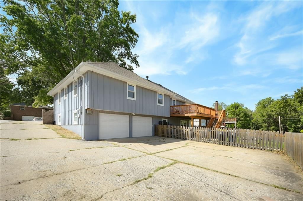 6115 Larson Avenue — photo 24