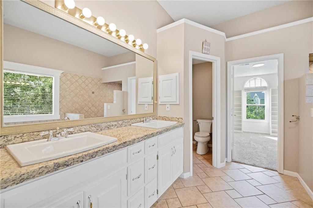 7903 W 129th Terrace — photo 46