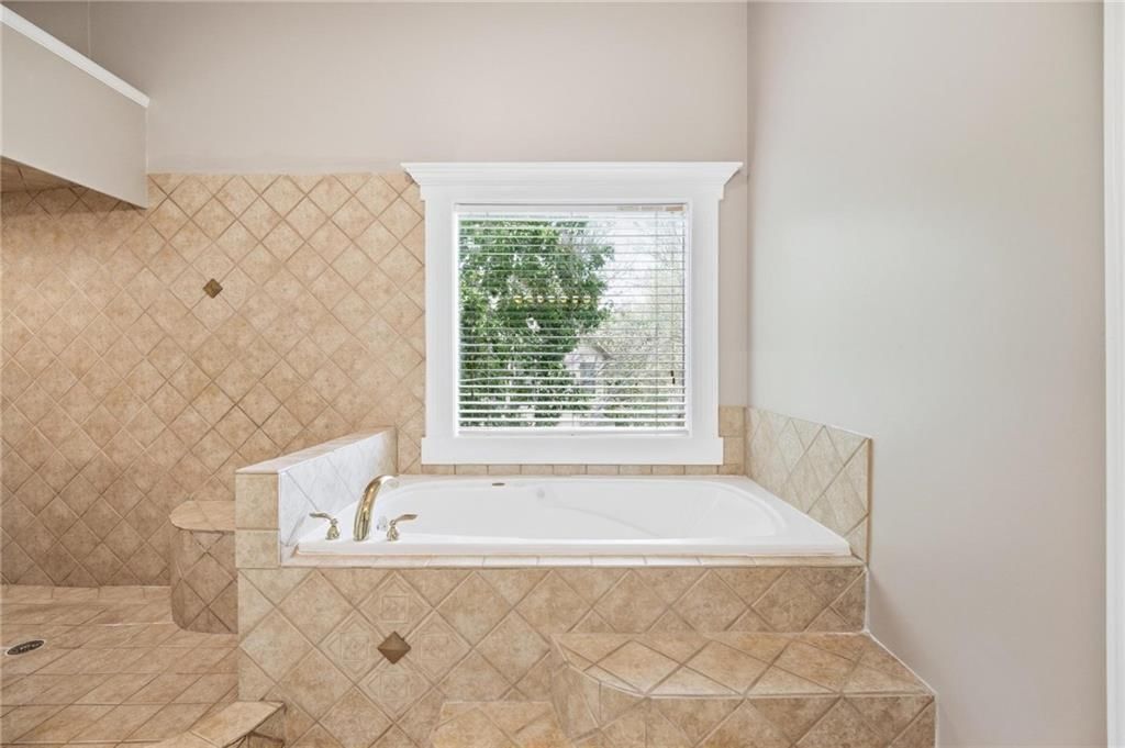7903 W 129th Terrace — photo 49