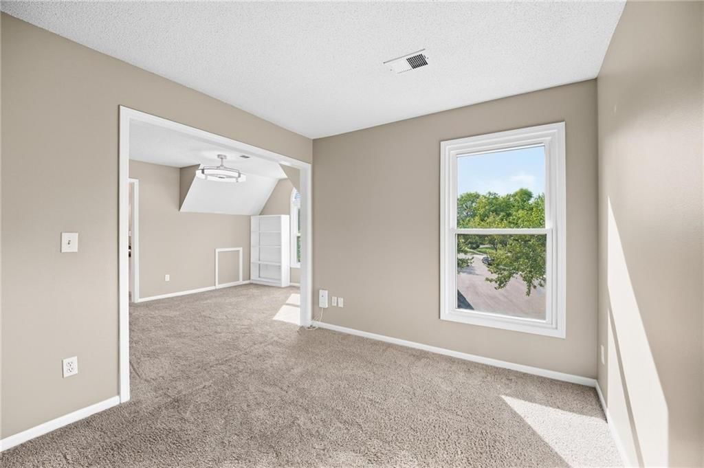 7903 W 129th Terrace — photo 64