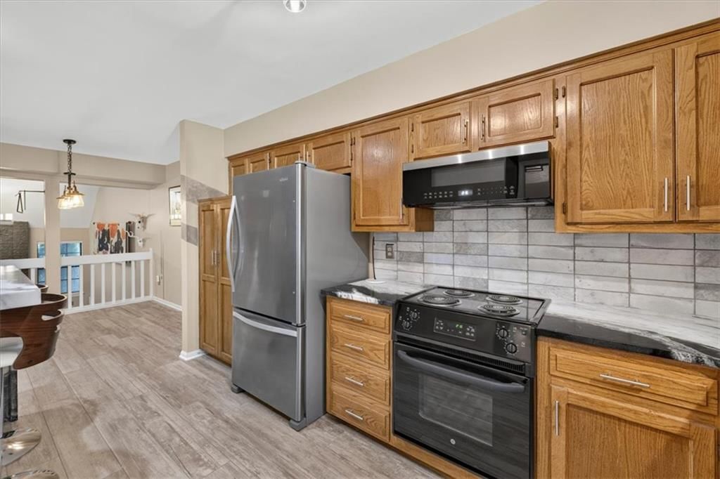 253 NE Edgewater Drive — photo 9