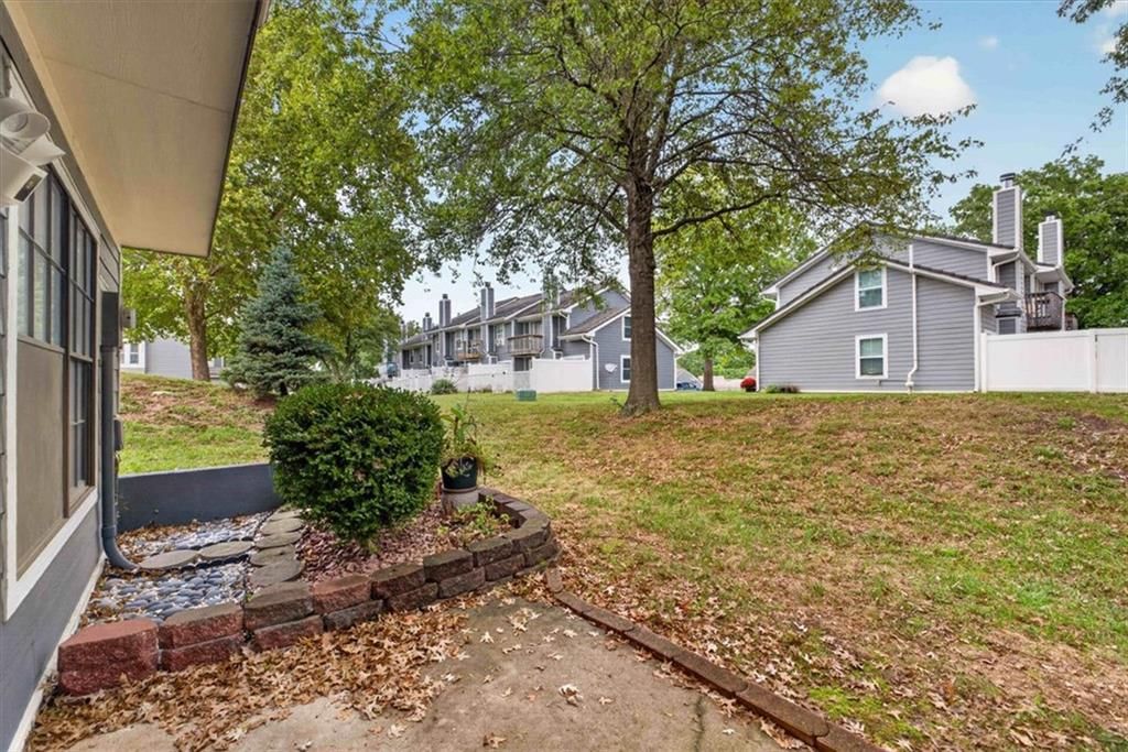 253 NE Edgewater Drive — photo 38