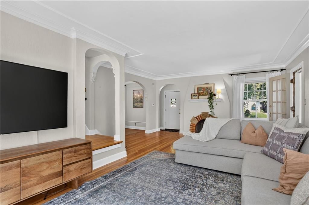 1209 W 71st Terrace — photo 5