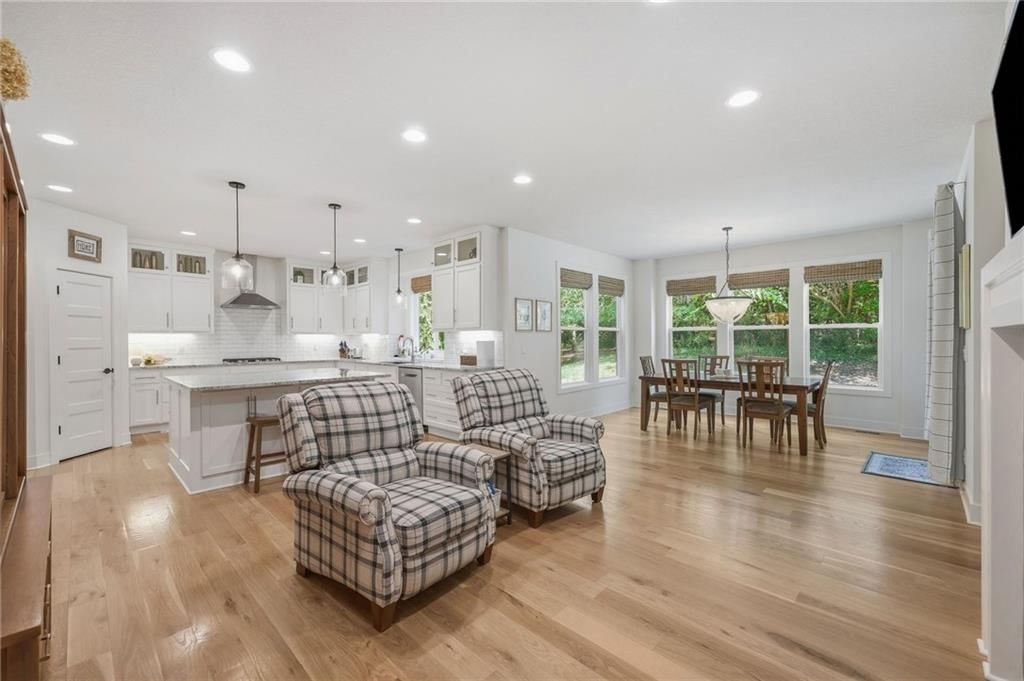 433 N Winnebago Drive — photo 14