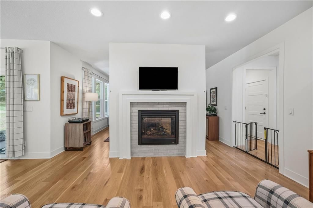 433 N Winnebago Drive — photo 15