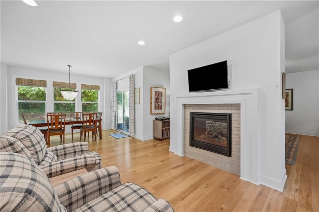 433 N Winnebago Drive — photo 16