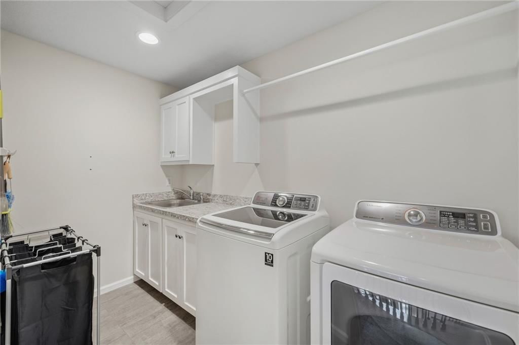 433 N Winnebago Drive — photo 38