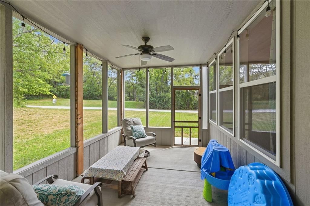433 N Winnebago Drive — photo 45
