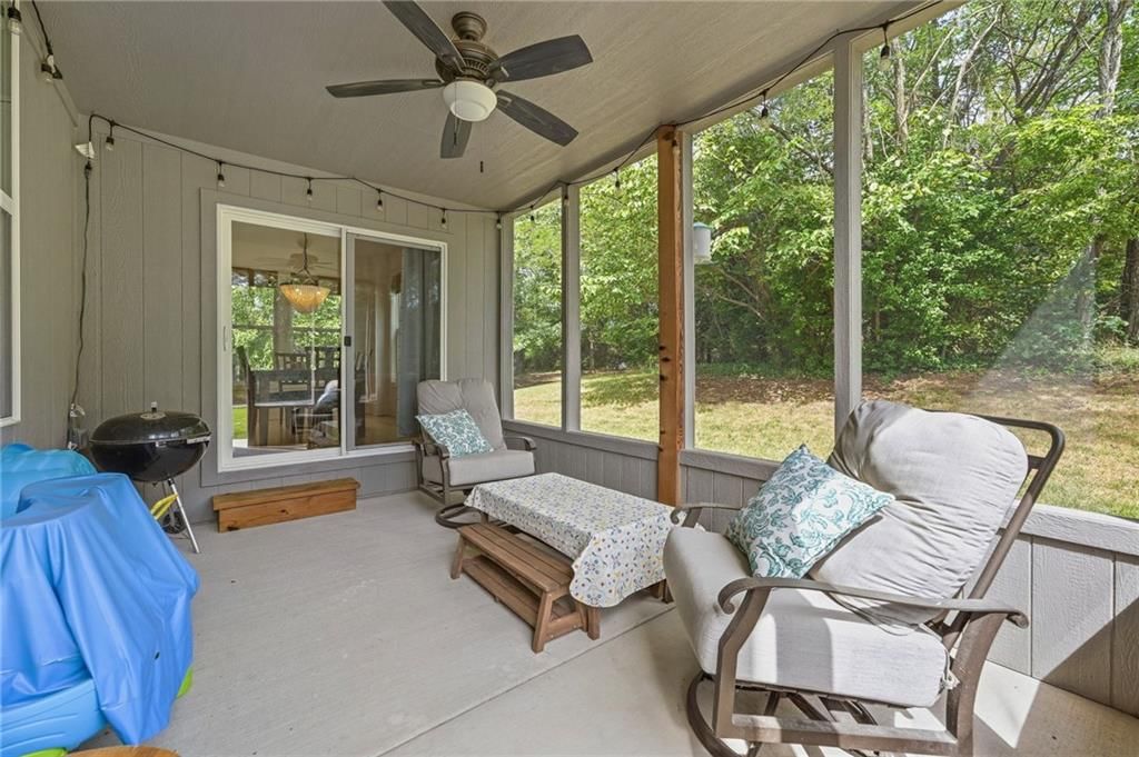 433 N Winnebago Drive — photo 46