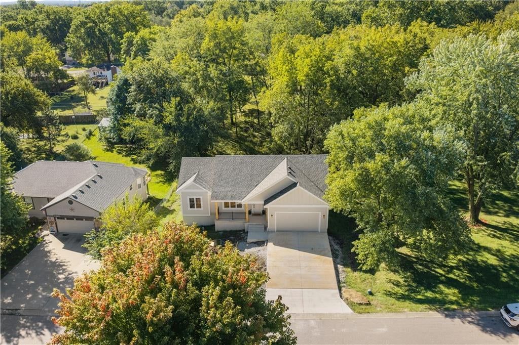 1306 Hamilton Street, Pleasant Hill, MO: listing photo 3