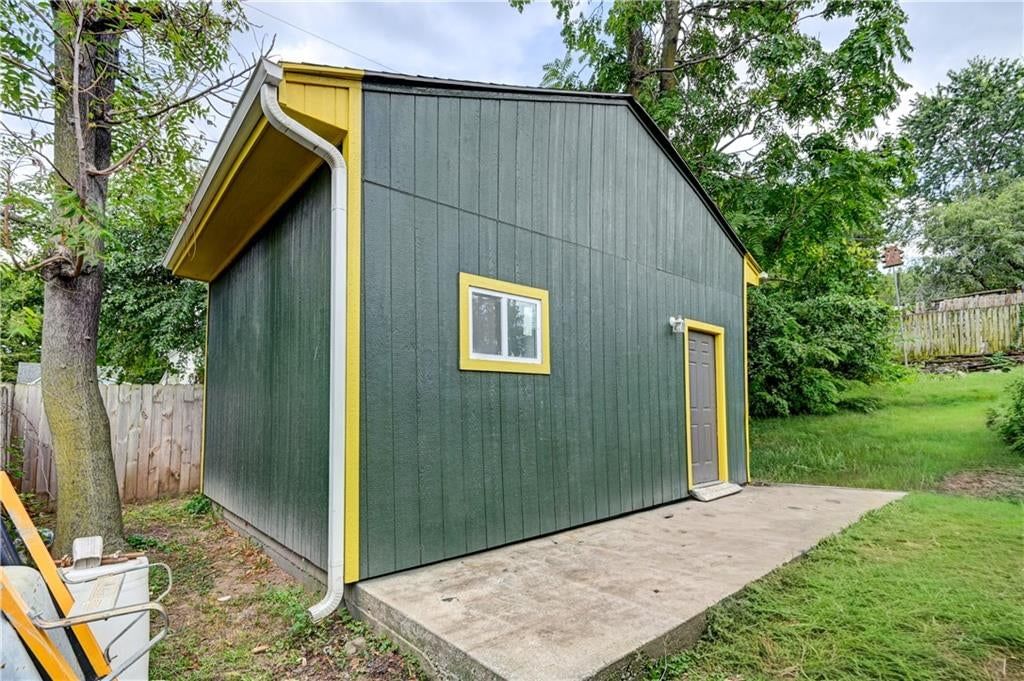 2021 Elmwood Avenue — photo 27