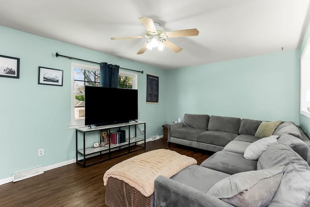 402 N Harrison Street — photo 3