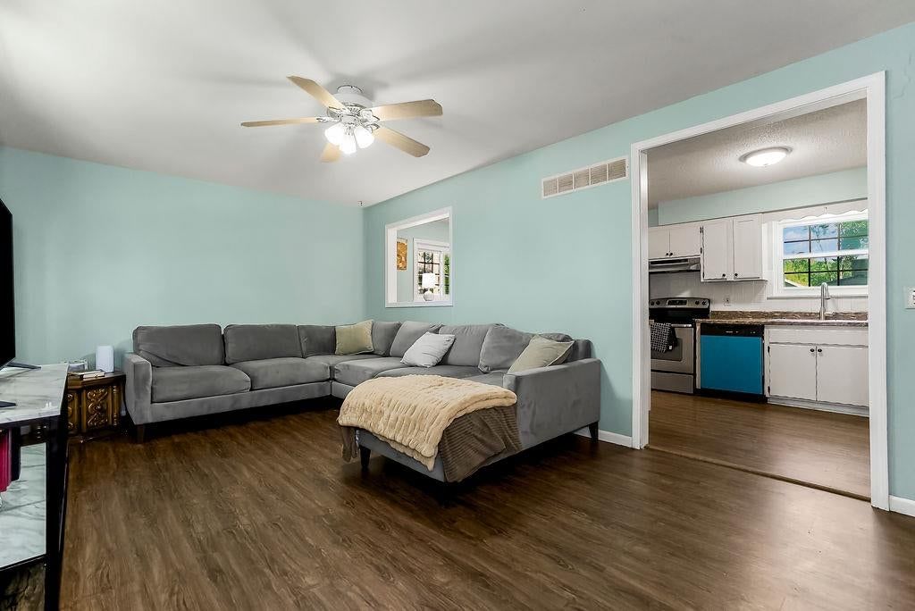 402 N Harrison Street — photo 5