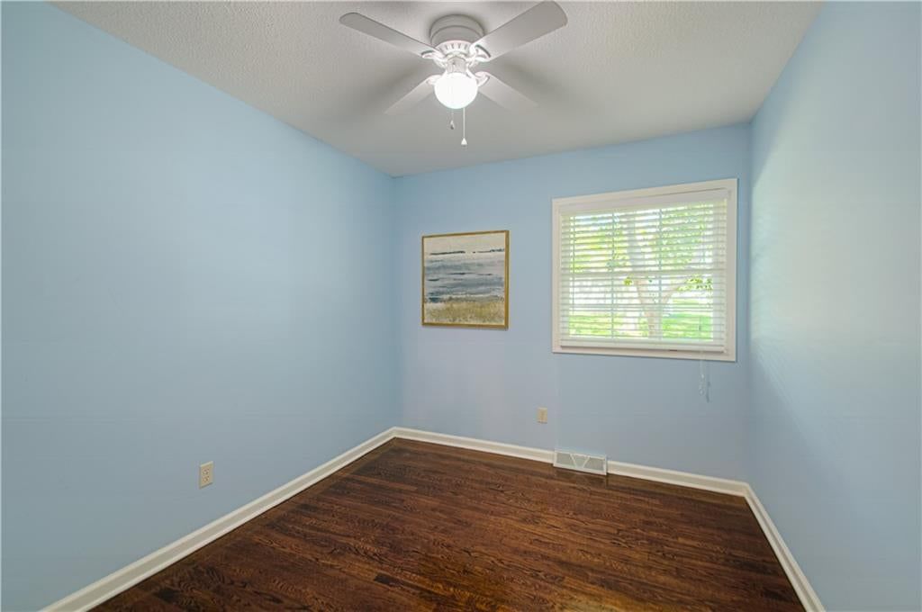 5901 W 87th Terrace — photo 14