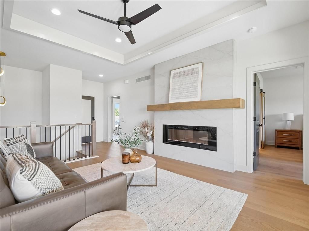 9001 N Clarion Avenue — photo 13