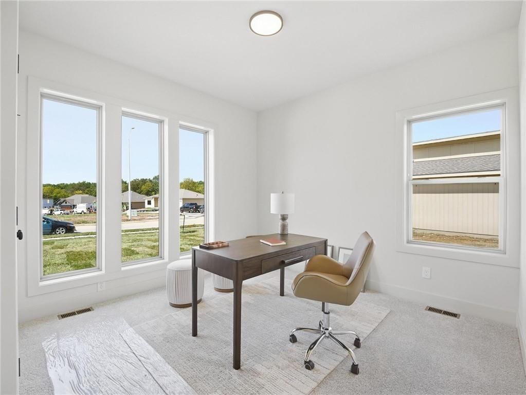 9001 N Clarion Avenue — photo 37