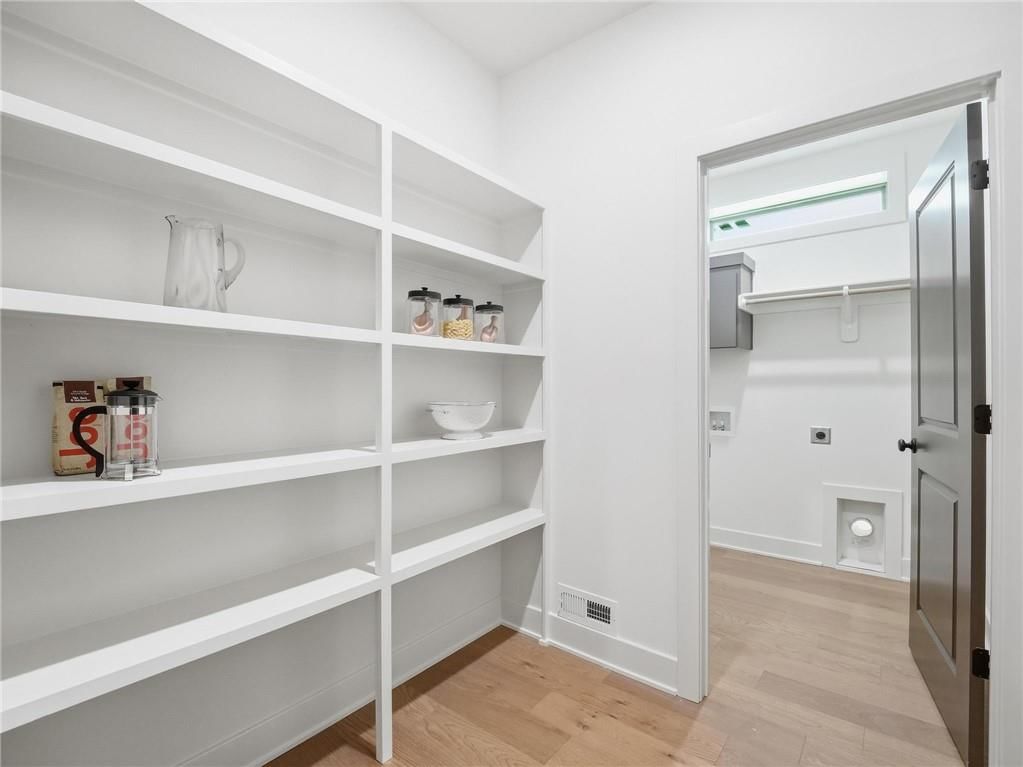 9001 N Clarion Avenue — photo 41